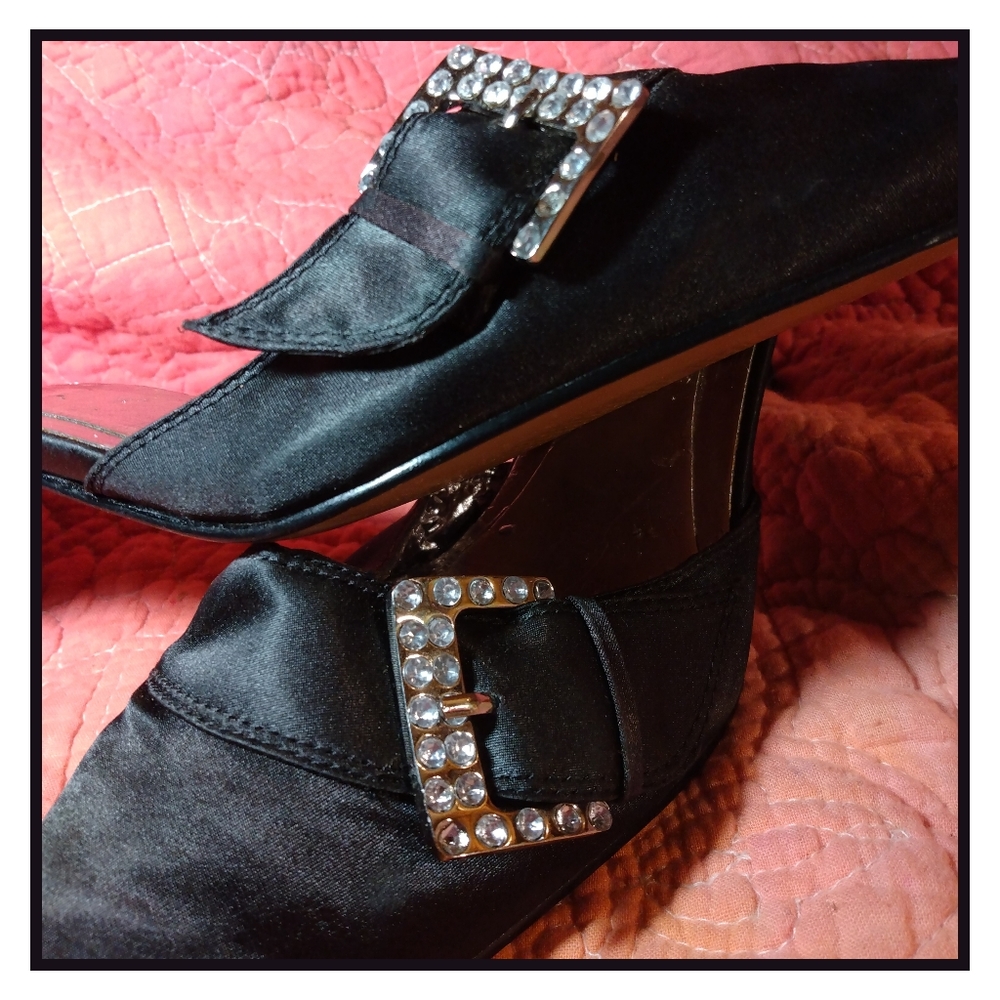 Westies Vintage Square-Toe Rhinestone Buckle Slides